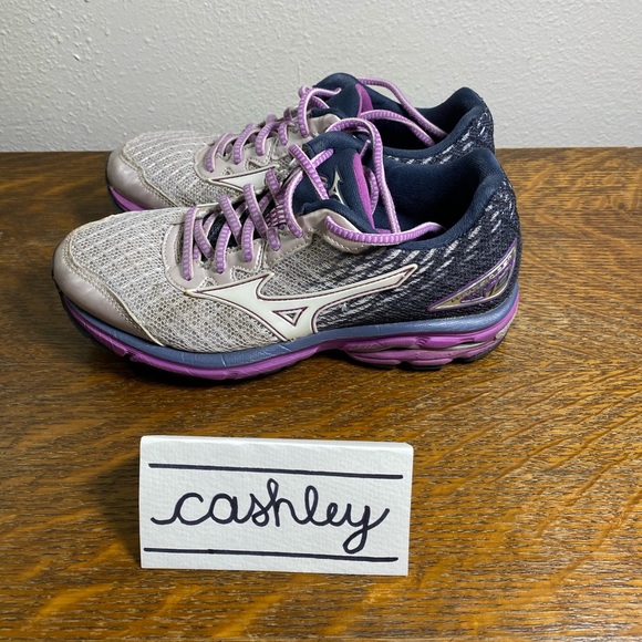 mizuno women's wave rider 19 running shoe